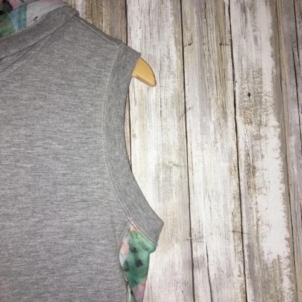 RBX Grey Muscle Tee With A Hood - Picture 2 of 5
